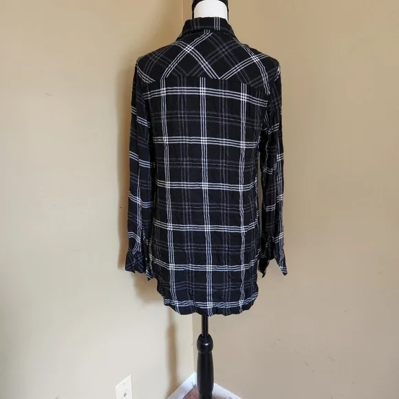 Anthropologie Cloth&Stone Long sleeve button down flannel Size Small - Picture 2 of 5